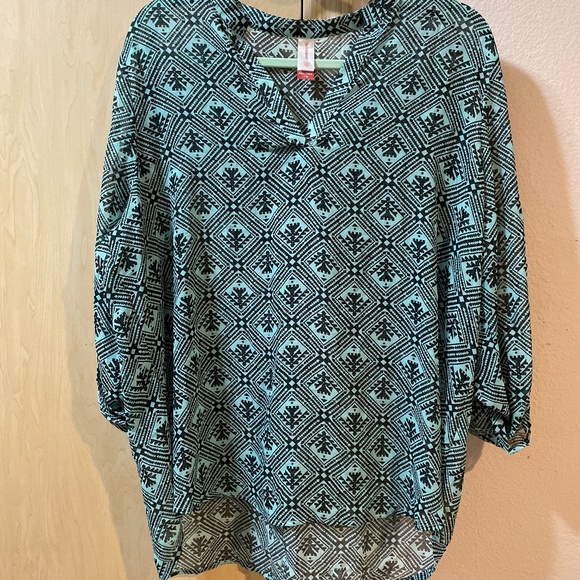 No Boundaries Tops - Women 2X Sheer Blouse Tunic Lightweight Layering